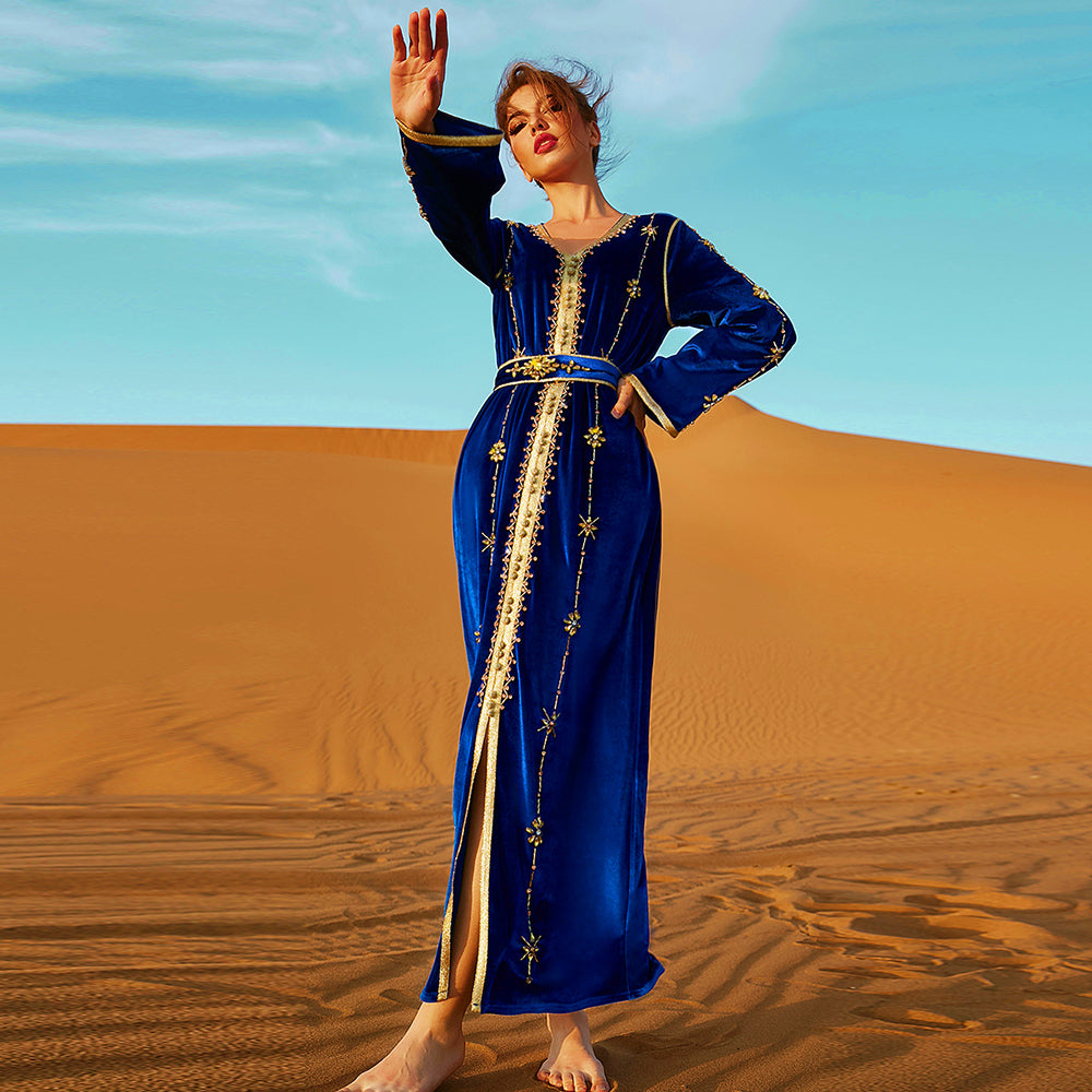 abaya - caftan - marocain - bleu - femmes - modest - fashion - perles - broderie